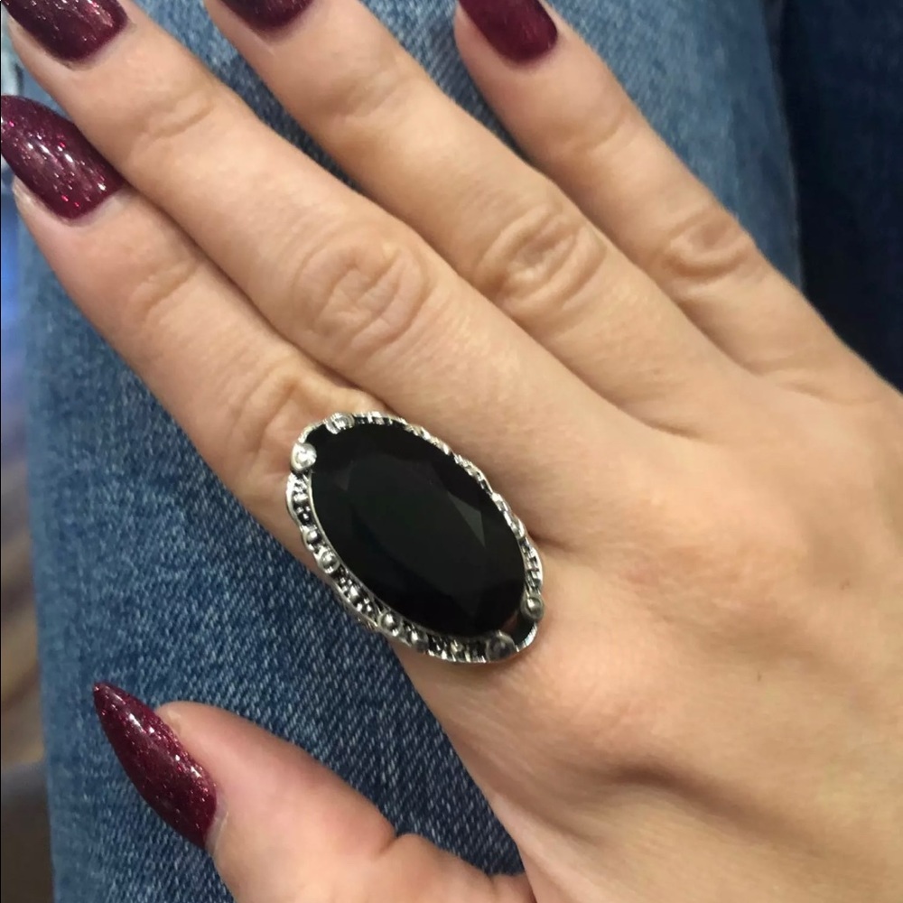 New Vintage Big Black Oval Stone Ring - Picture 6 of 7